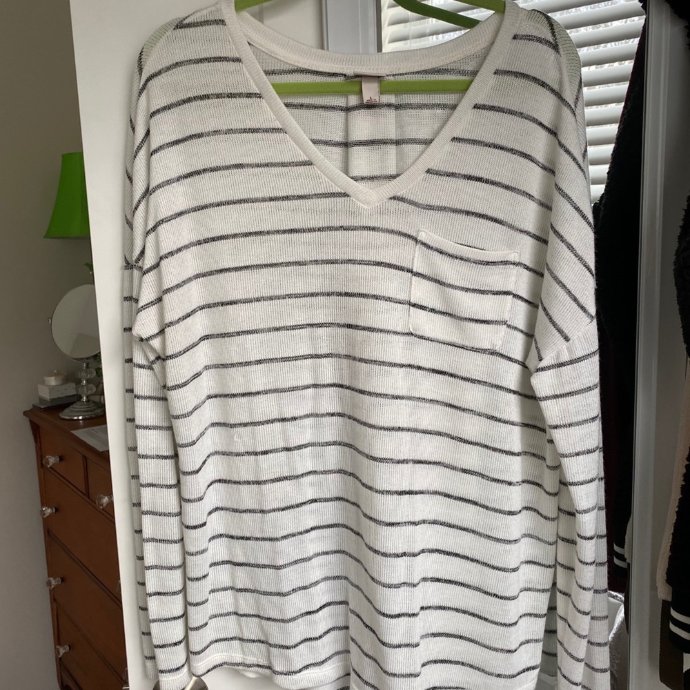 Black White Stripe V neck sweater
